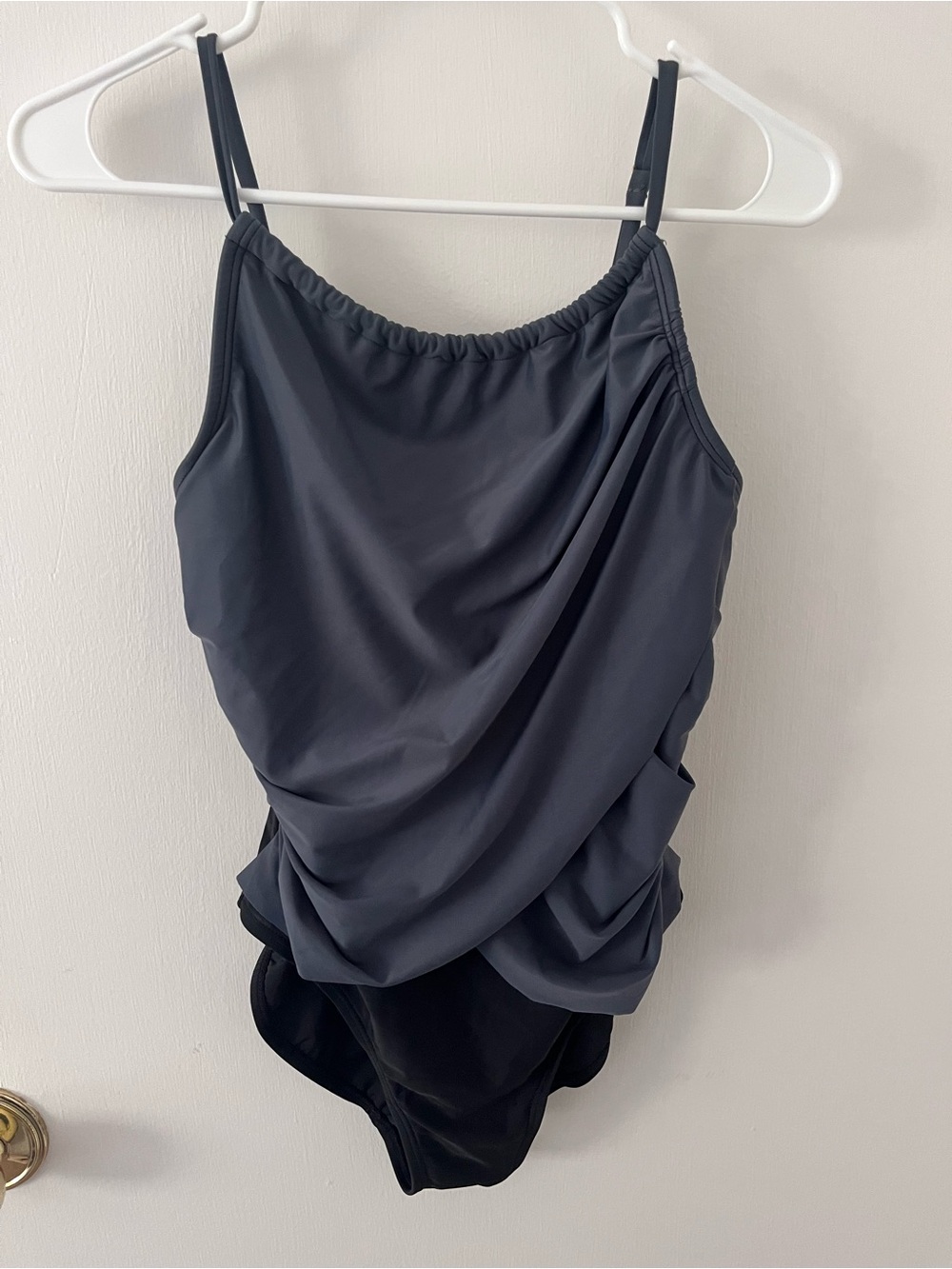Shore Shapes Swimwear One Piece Tulip Overlay Wrap Gray Black Underwire Size 10